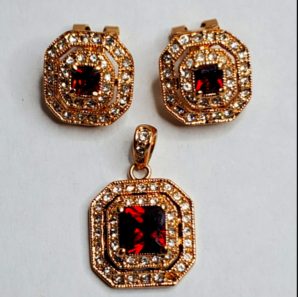 Gold and red clip on earrings, pendant set